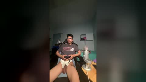 harddmikee online show from June 26, 5:21 am