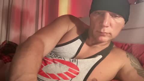 Snapshot of hardmattsteel chatting on January 4, 2:03 am MATTSTEEL - ITALIAN STALLION online show from January 4, 2:03 am