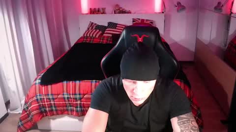 Snapshot of hardmattsteel chatting on January 20, 12:25 am MATTSTEEL - ITALIAN STALLION online show from January 20, 12:25 am