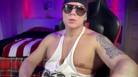 Snapshot of hardmattsteel chatting on March 9, 1:04 am MATTSTEEL - ITALIAN STALLION online show from March 9, 1:04 am