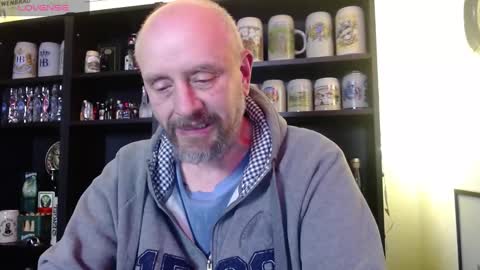 Snapshot of hardmrlazy chatting on January 30, 6:54 pm MrLazy online show from January 30, 6:54 pm