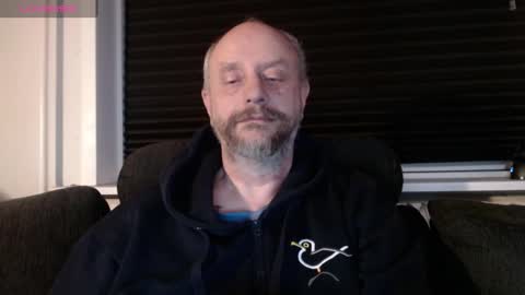 Snapshot of hardmrlazy chatting on March 6, 7:43 pm MrLazy online show from March 6, 7:43 pm