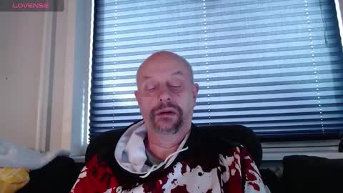 Snapshot of hardmrlazy chatting on February 3, 11:31 am MrLazy online show from February 3, 11:31 am