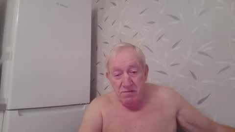 hardon4u123456789 online show from November 17, 7:17 pm