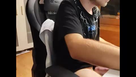 Snapshot of hardtechno_xxx chatting on September 14, 3:08 am hardtechno_xxx online show from September 14, 3:08 am