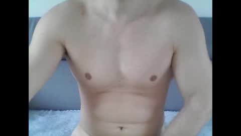 Snapshot of hardwanker75 chatting on February 10, 10:53 am hardwanker75 online show from February 10, 10:53 am