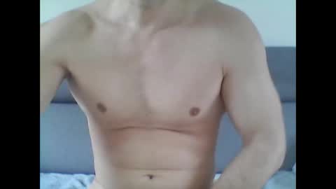 Snapshot of hardwanker75 chatting on February 20, 10:27 am hardwanker75 online show from February 20, 10:27 am