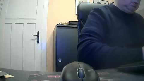 hardy3251 online show from November 26, 6:33 pm