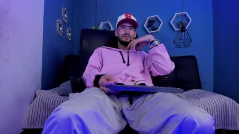 harold_999 online show from June 2, 12:33 am