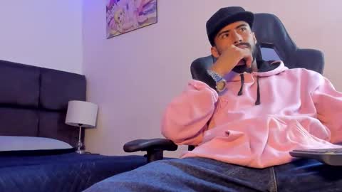 harold_999 online show from October 18, 6:46 pm