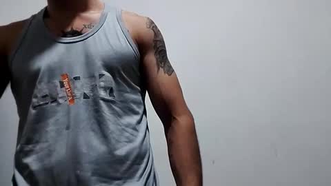 Snapshot of haroldsepulveda chatting on December 17, 2:44 am BOY HOT online show from December 17, 2:44 am