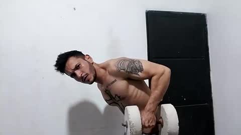 Snapshot of haroldsepulveda chatting on December 19, 5:40 am BOY HOT online show from December 19, 5:40 am