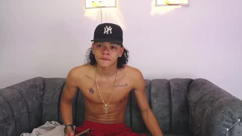 Snapshot of harry_jhonsonn chatting on February 9, 3:22 am Harry online show from February 9, 3:22 am