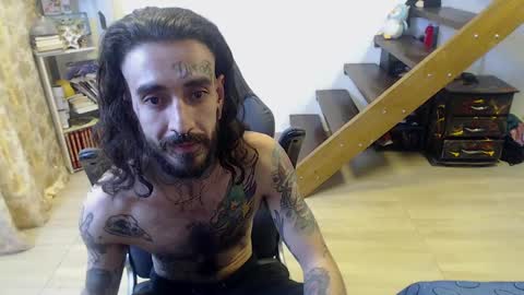 Snapshot of harry_reems_ chatting on January 10, 9:23 am OMAR online show from January 10, 9:23 am