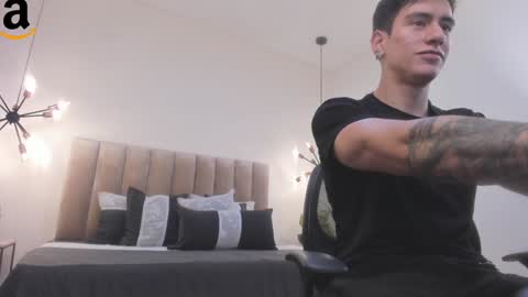 Harry Jones online show from December 15, 5:20 pm