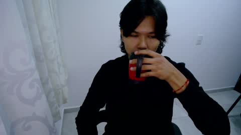 Snapshot of haru_boi chatting on January 28, 2:00 am Haru online show from January 28, 2:00 am