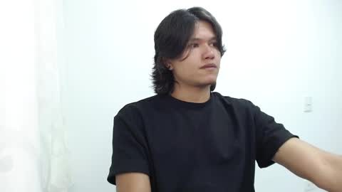 Snapshot of haru_boi chatting on February 25, 3:42 am Haru online show from February 25, 3:42 am