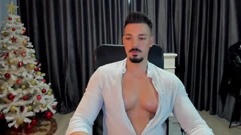 Snapshot of haydenspears chatting on December 15, 7:46 am HaydenSpears online show from December 15, 7:46 am