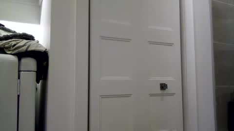 hdrsh08 online show from January 26, 2:35 am