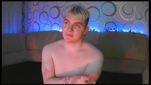 Justin online show from February 20, 10:00 pm