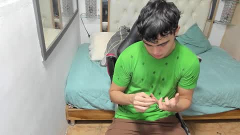 heiker_ online show from October 2, 2:37 am