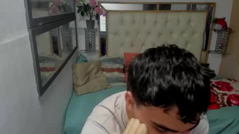 heiker_ online show from November 11, 3:44 am