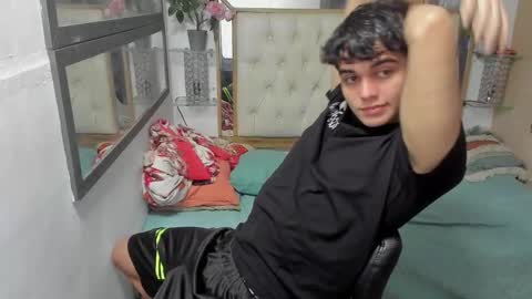 heiker_ online show from October 10, 3:22 am