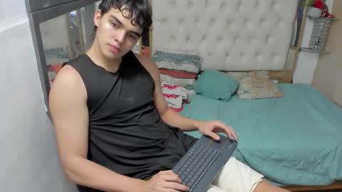 heiker_ online show from October 14, 4:08 am