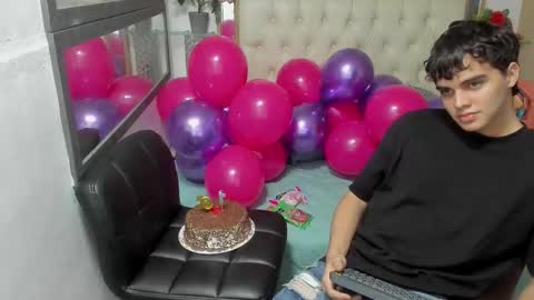 heiker_ online show from October 16, 3:25 am