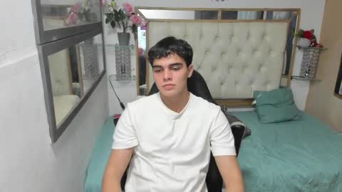 heiker_ online show from September 25, 2:54 am