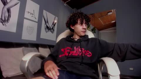 helios_obscuro online show from November 16, 5:09 am