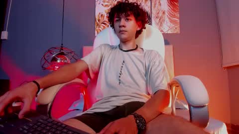 helios_obscuro online show from November 11, 6:07 am