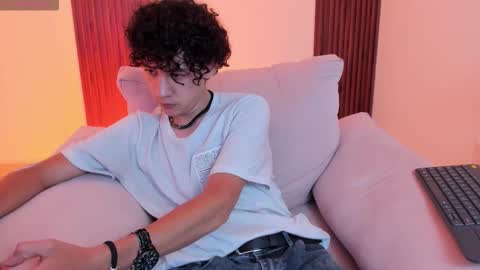 helios_obscuro online show from November 1, 3:21 am