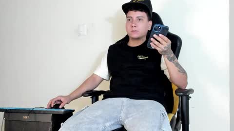 Andy online show from November 16, 8:49 am