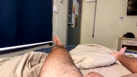 Snapshot of hendo92 chatting on October 7, 11:14 am Hendo online show from October 7, 11:14 am