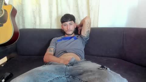 Snapshot of henrik_senn chatting on September 16, 9:15 pm henrik_senn online show from September 16, 9:15 pm
