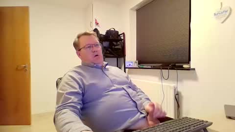 henrikrp1971 online show from February 25, 7:03 pm