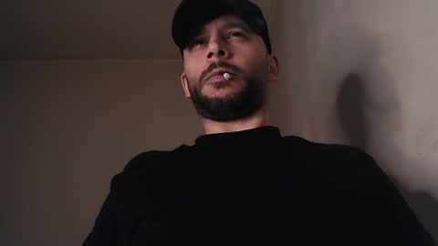 HenryAxe online show from May 24, 11:33 pm