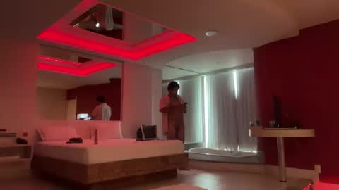 henryrio2 online show from December 16, 5:42 pm