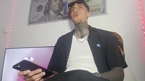 Henzeld online show from April 12, 11:49 pm