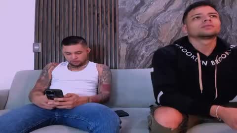 heteros men online show from October 14, 1:56 am