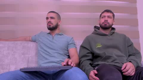 heteros men online show from December 7, 1:40 pm