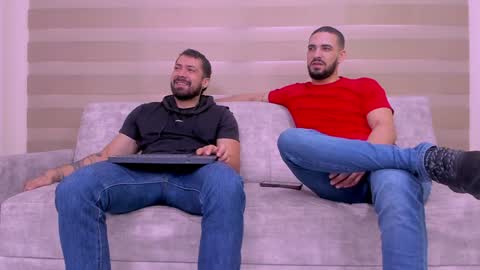 heteros men online show from December 18, 1:34 pm