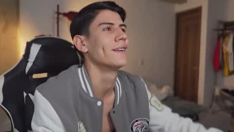 hey_cesard online show from March 28, 2:28 pm