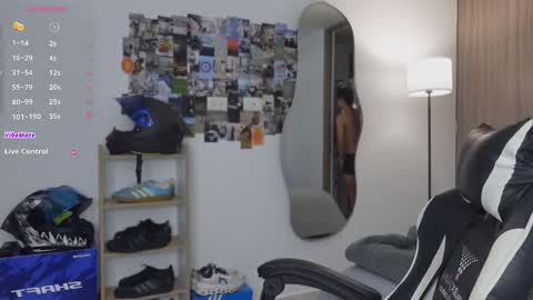 hey_cesard online show from December 3, 4:24 pm