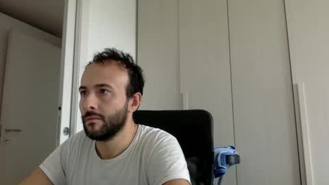 hhombre online show from October 17, 9:02 am