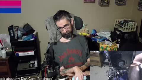 Snapshot of highpriest_belial chatting on December 17, 12:01 am James Belial online show from December 17, 12:01 am