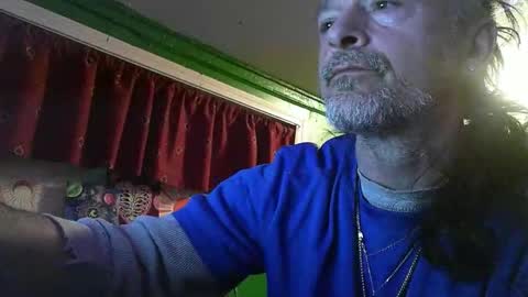 hippiedad333 online show from February 14, 2:06 am