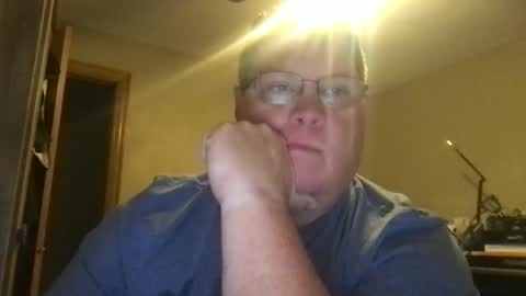 Snapshot of hmmtat chatting on February 26, 1:00 am hmmtat online show from February 26, 1:00 am