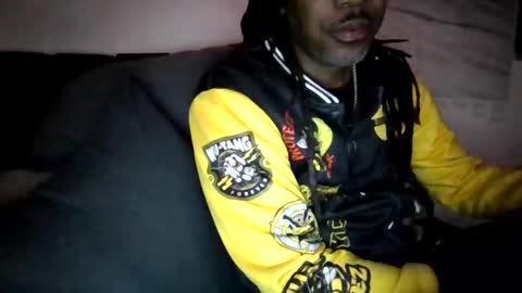 hollywoodbobby online show from February 16, 1:25 am